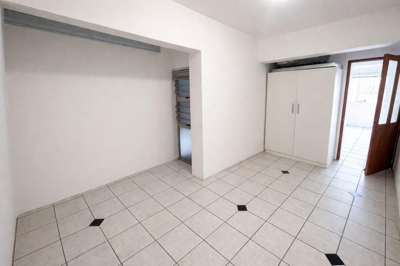 1 Bedroom Property for Sale in Green Point Western Cape